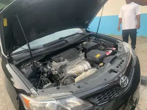 Toyota Camry SE 4dr Sedan (2.5L 4cyl 6A) 2013 Black