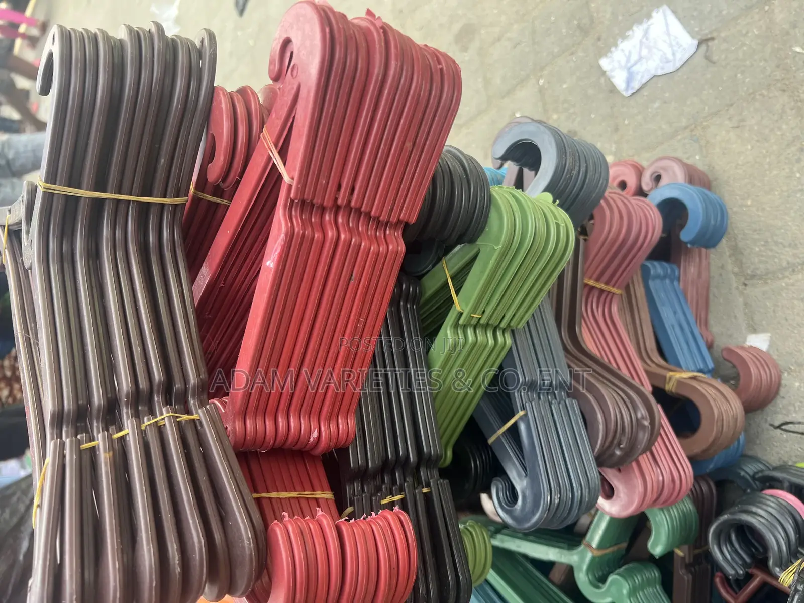 Quality Cloth Hanger. 12pcs