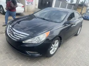 Hyundai Sonata Limited Sedan FWD (2.4L 4cyl 6A) 2012 Blue