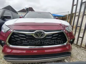 Toyota Highlander Platinum 2021 Red