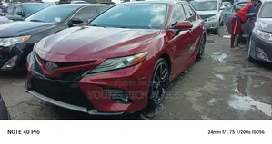 Toyota Camry XSE FWD (2.5L 4cyl 8AM) 2018 Red