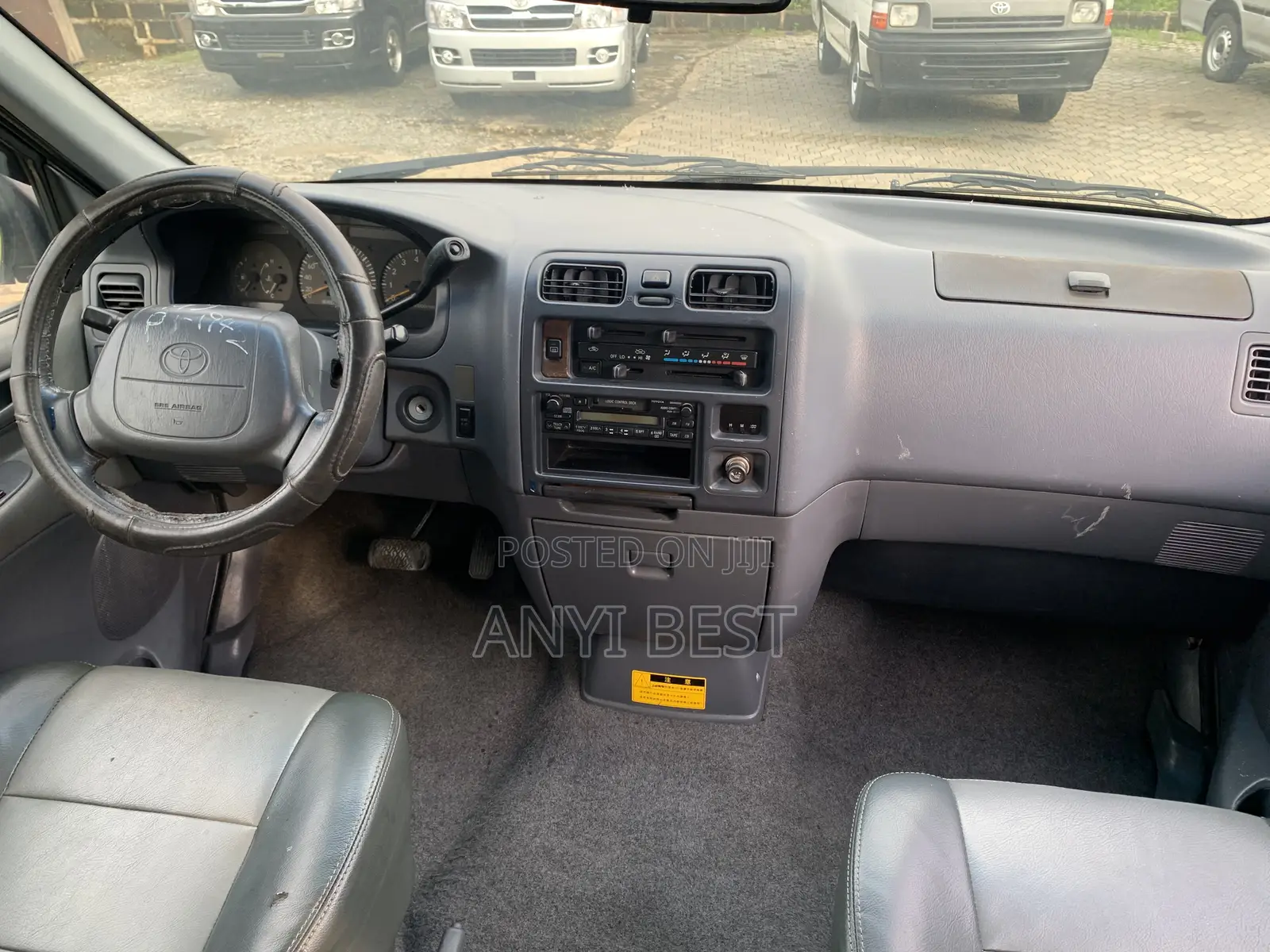Toyota Grand HiAce 2005 White
