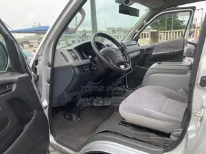 Toyota HiAce 2007 Silver