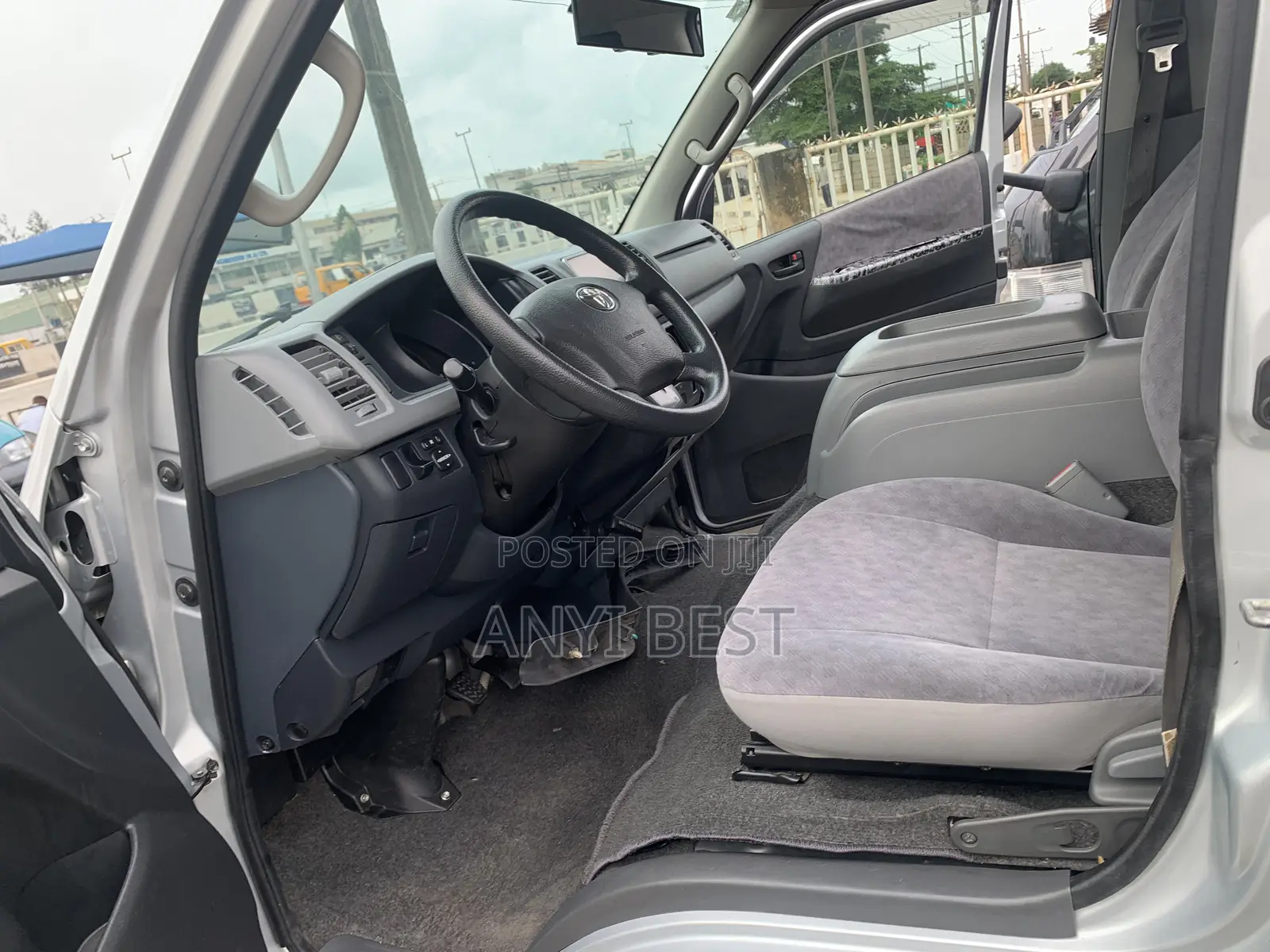 Toyota HiAce 2007 Silver