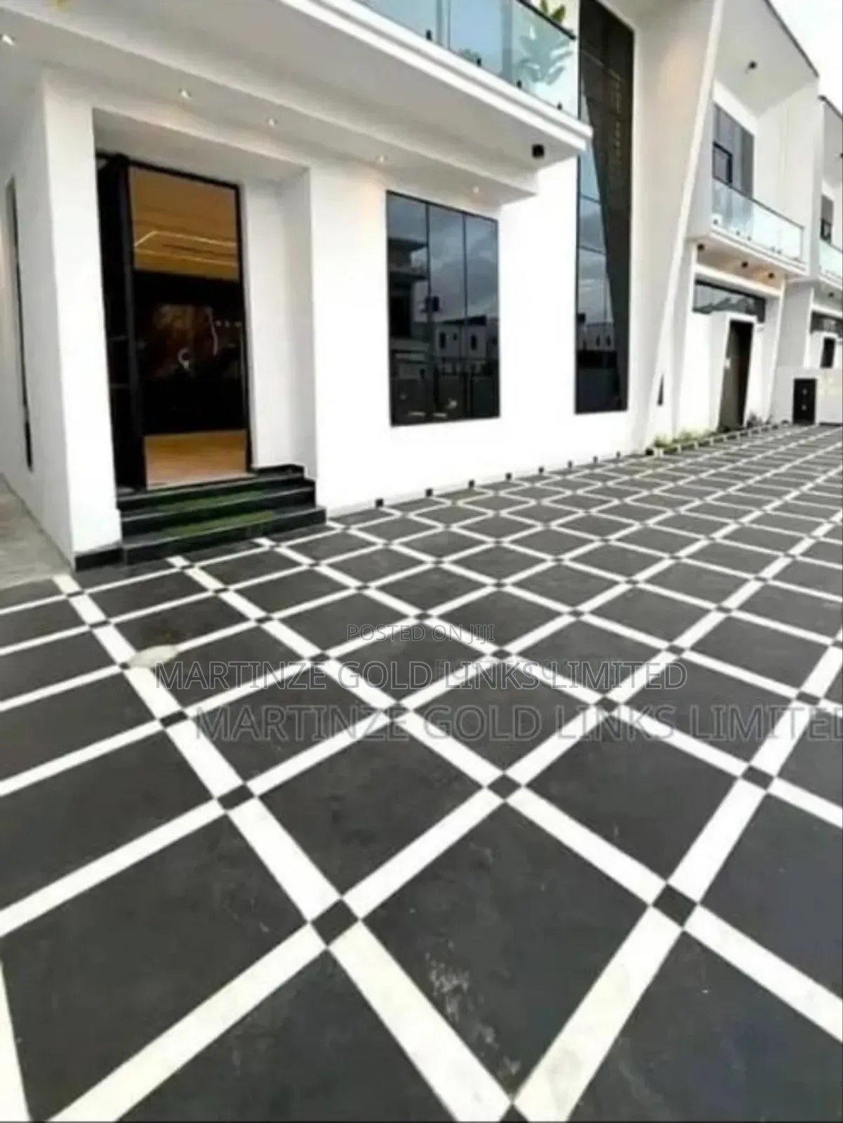 High Grade Luxurious Tiles