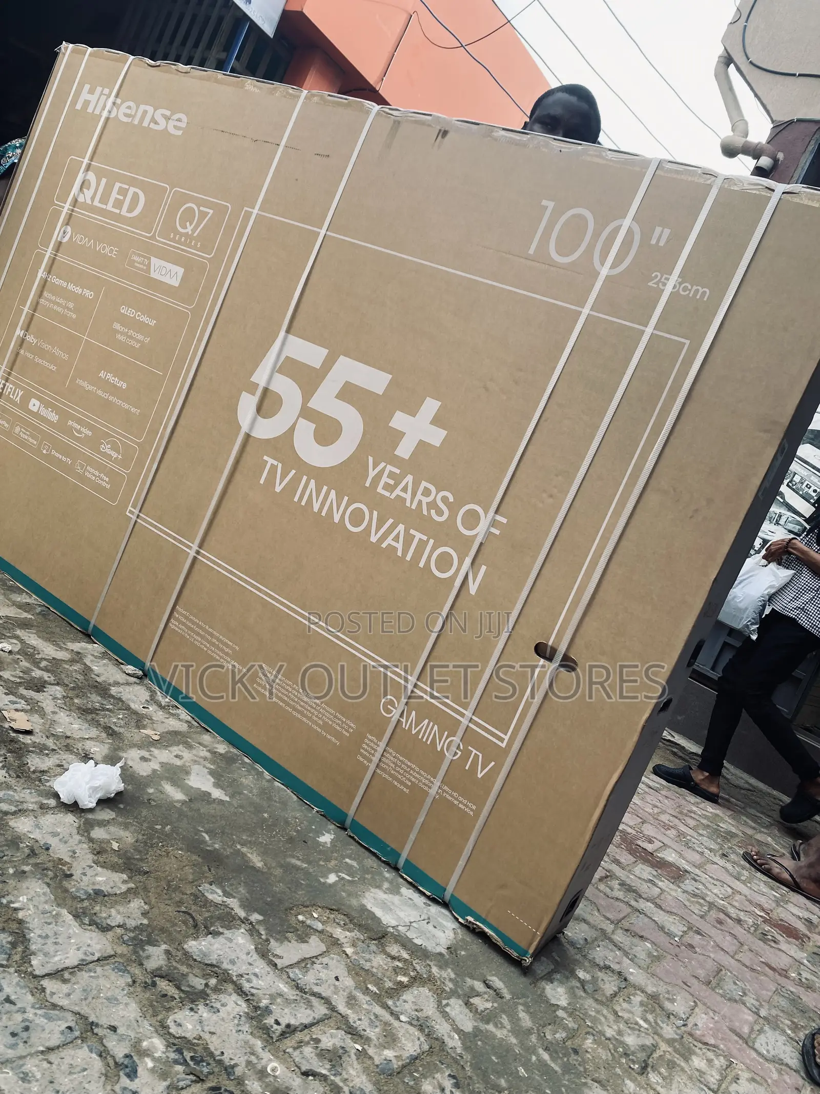 100”Qled Hisense Smart Tv