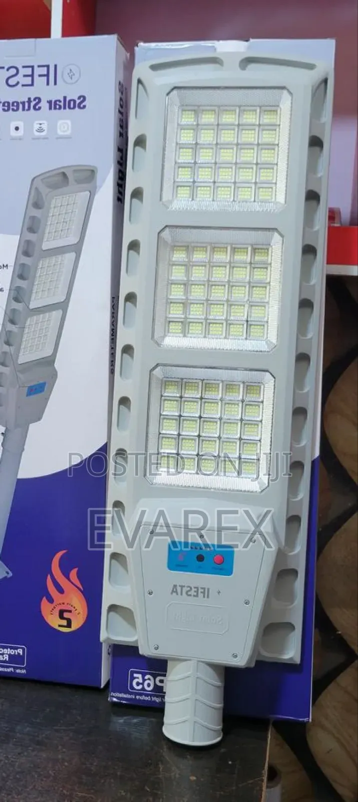 Solar Cast Industrial Street Light