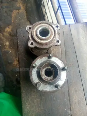 Back Hub Ford Escape 2013 4-Wheel