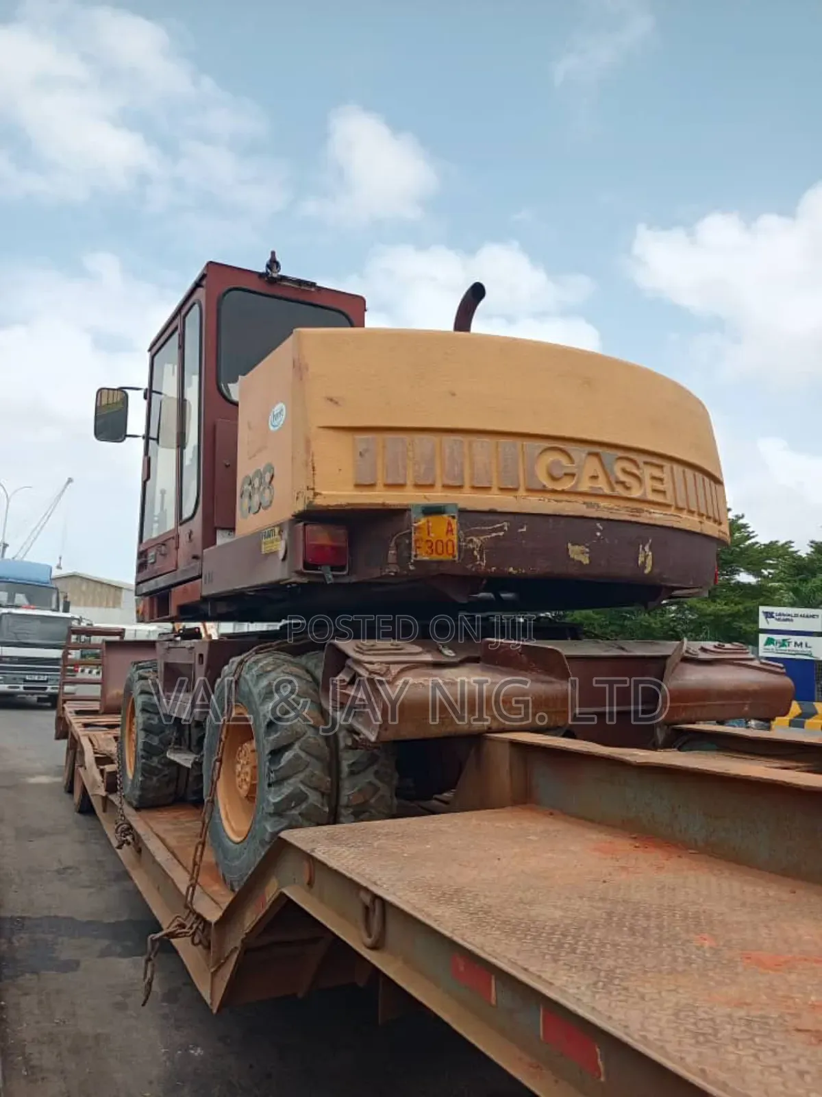 Case 688b Tyre Excavator - Foreign Use