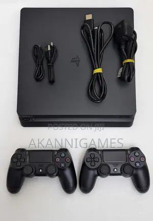 Playstation 4 Slim / Ps4 With Games + 2 Controllers