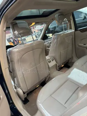 Mercedes-Benz E350 Base 4Matic Sedan AWD (3.5L 6cyl 7A) 2014 Blue