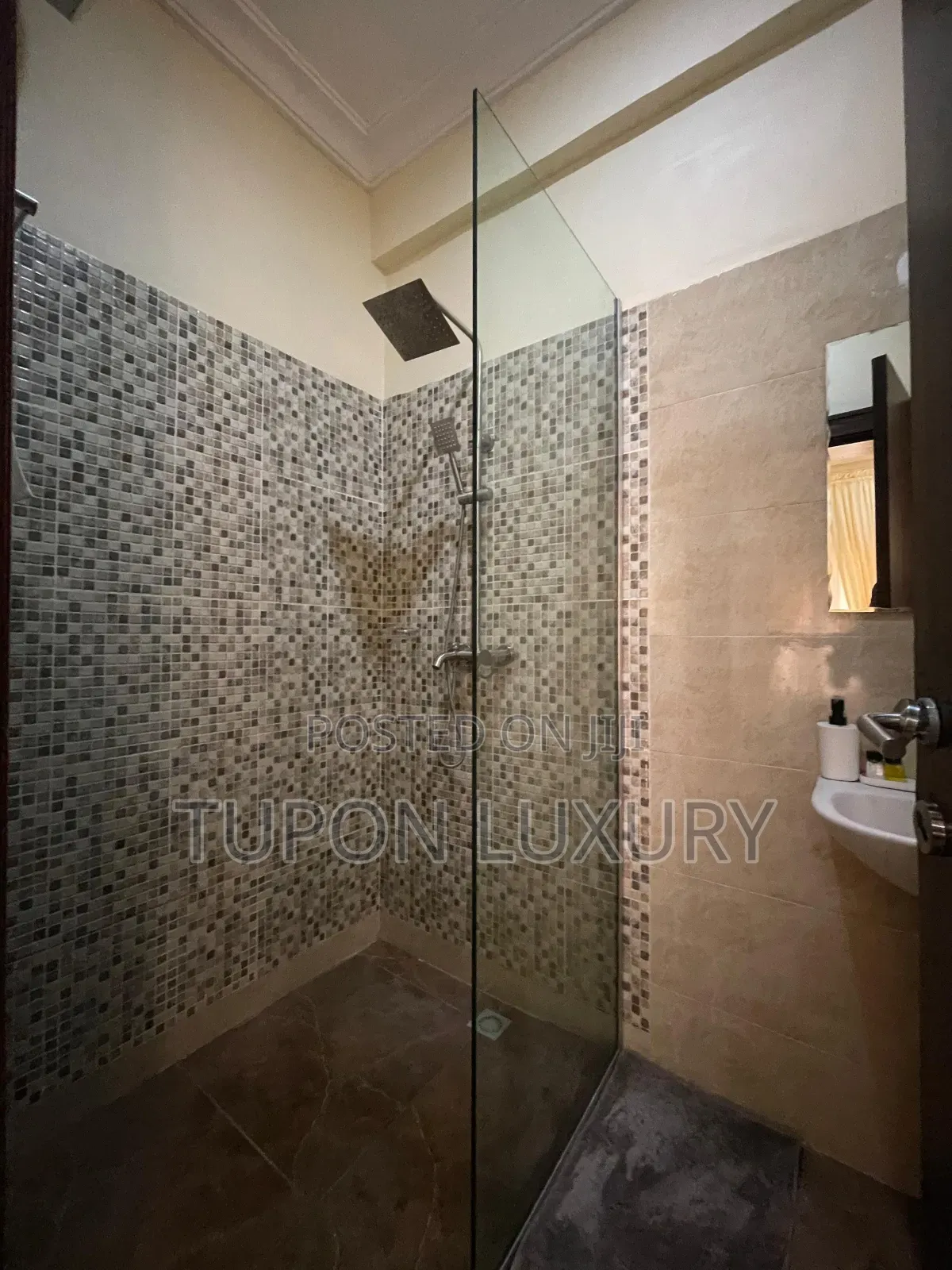 Cozy 2bedroom Apartment in Katampe