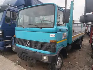 Mercedes Benz 913 Pickup Truck Direct German Wooden Floor