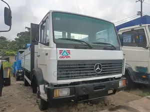 814 German Pickup Truck 2002 White