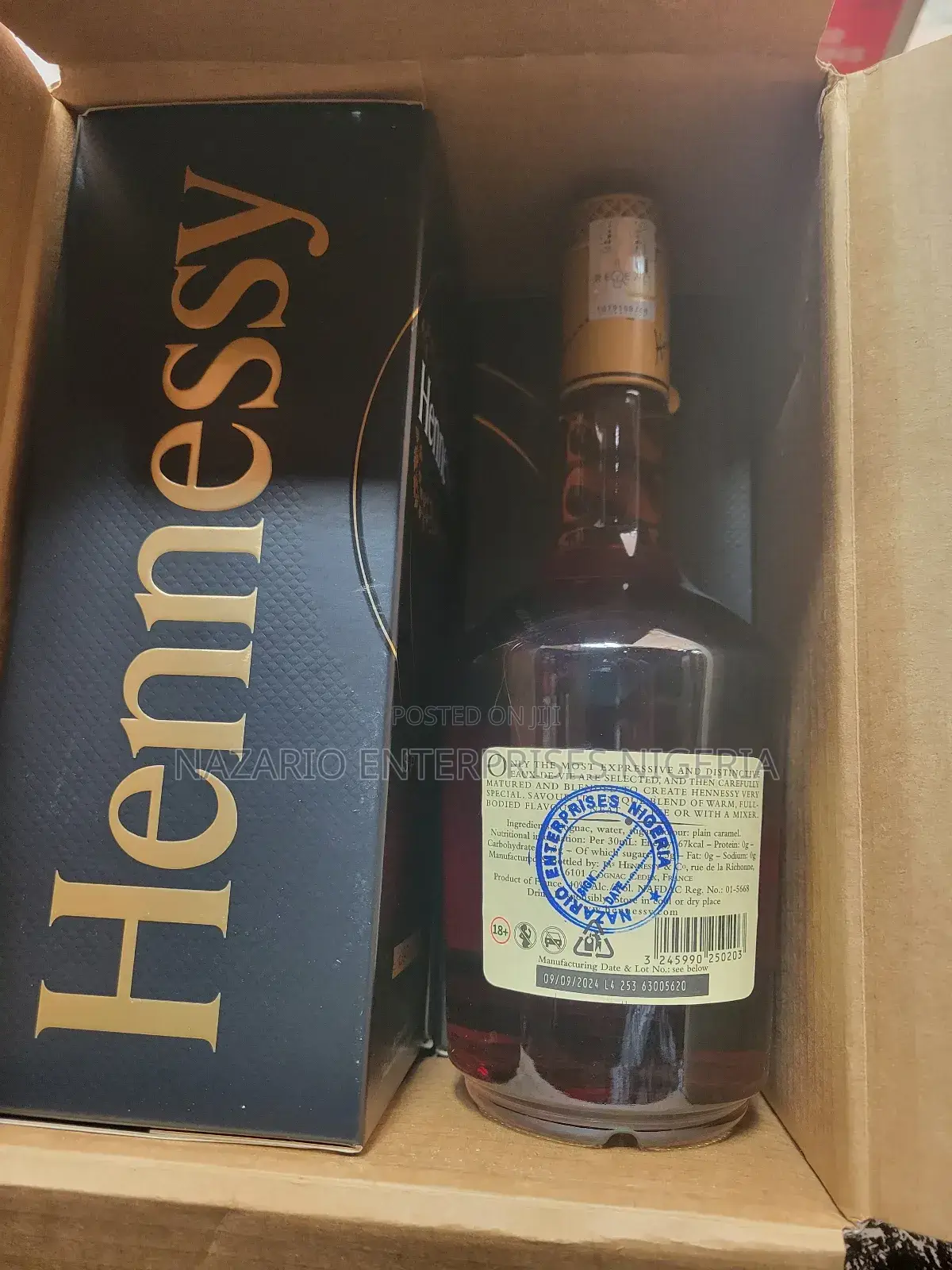Hennessy VS by 12 Bottles