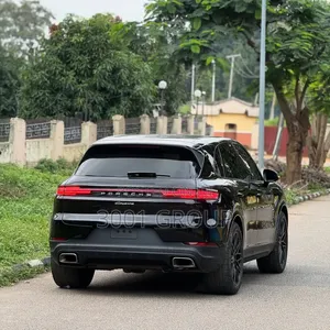 Porsche Cayenne 2023 Black