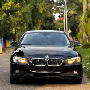 BMW 320i Sedan RWD 2013 Black