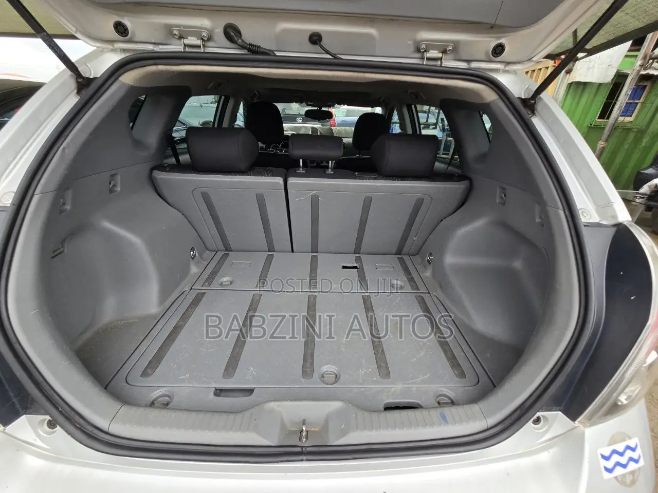 Pontiac Vibe 2.4 4WD 2009 Silver