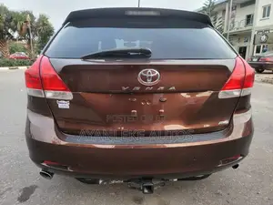 Toyota Venza V6 AWD 2010 Maroon