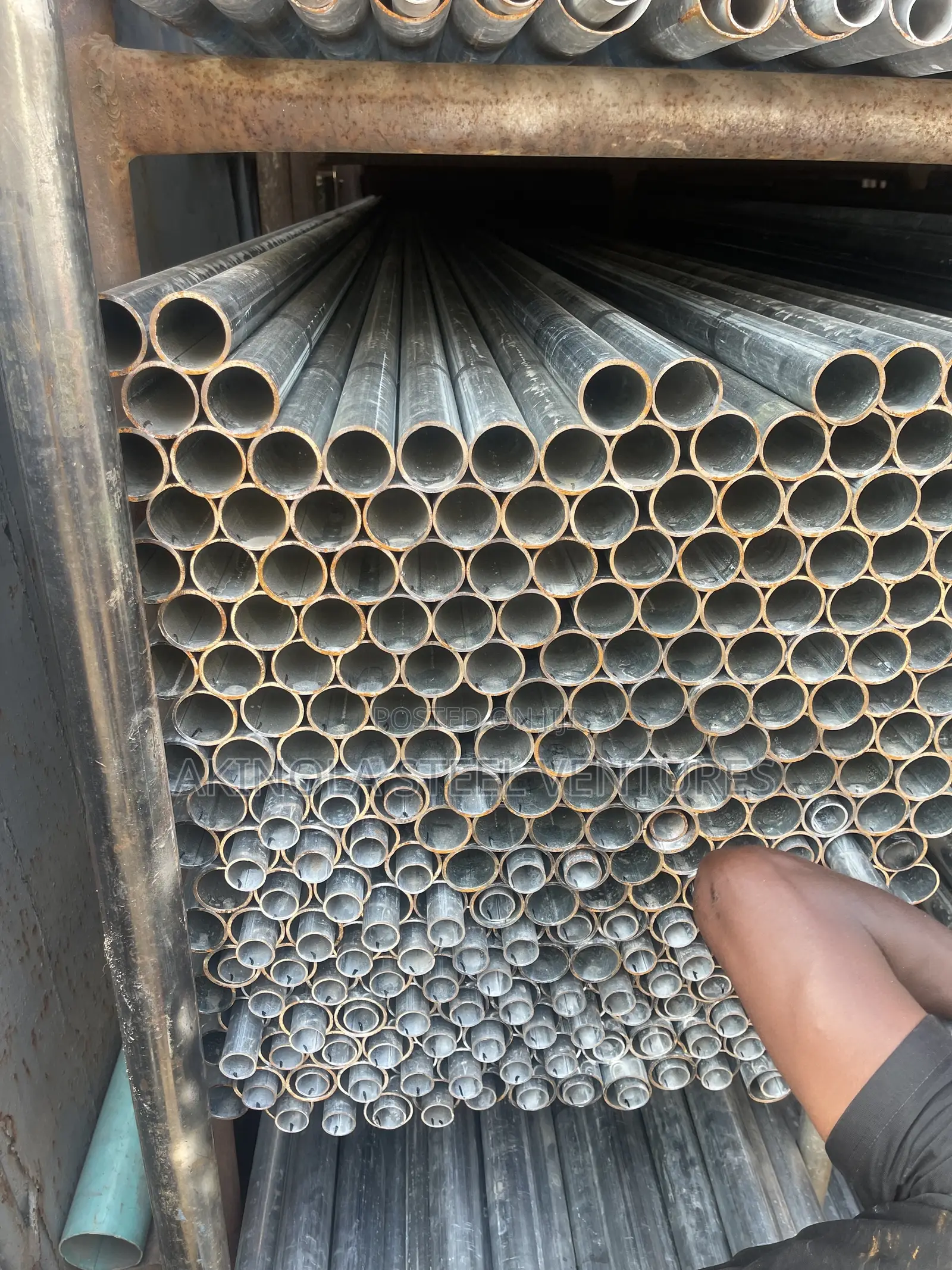 48mm (11/2" ) Galvanize Scaffolding Pipe by 2mm Thickness Imported