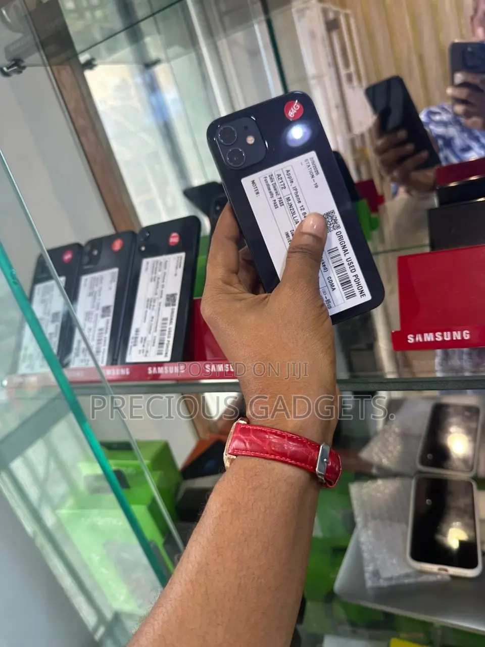 Apple iPhone 12 64 GB
