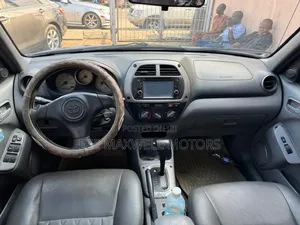 Toyota RAV4 2004 Blue