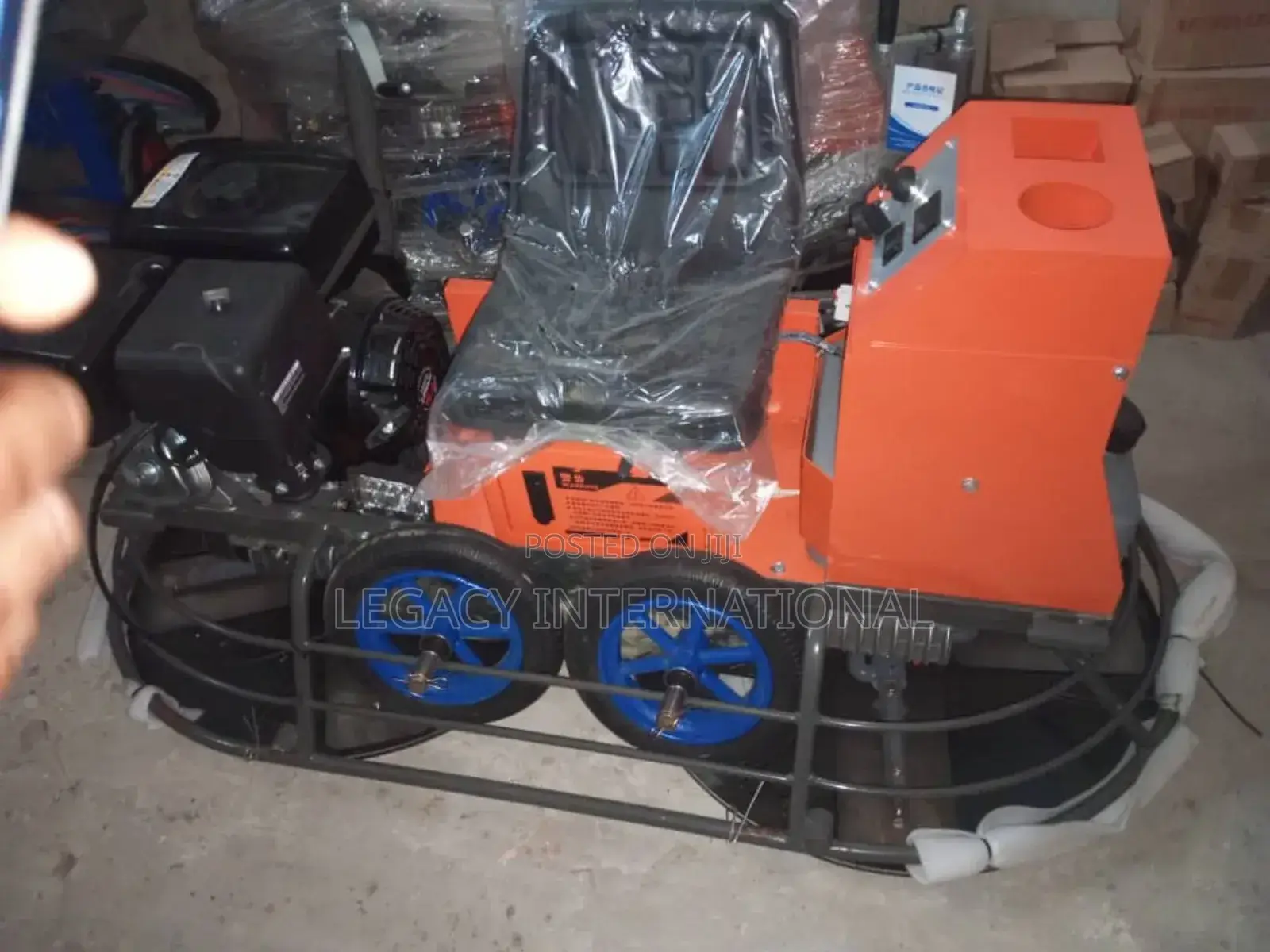 Driving Power Trowel