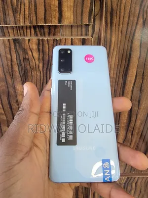New Samsung Galaxy S20 128 GB Blue