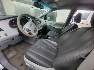 Toyota Sienna Limited AWD 7-Passenger 2013 Gray