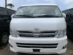 Toyota HiAce 2013 White