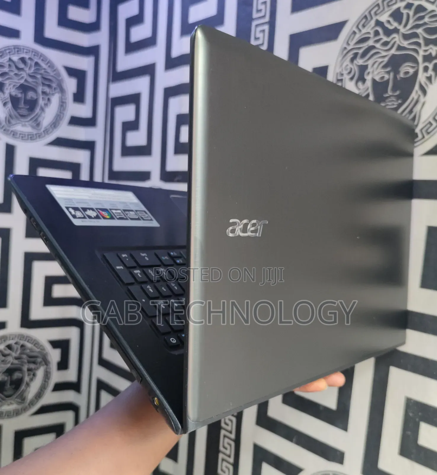 Laptop Acer Aspire E5-774 8GB Intel Core I5 HDD+SSD 1T