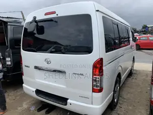 Toyota HiAce 2013 White