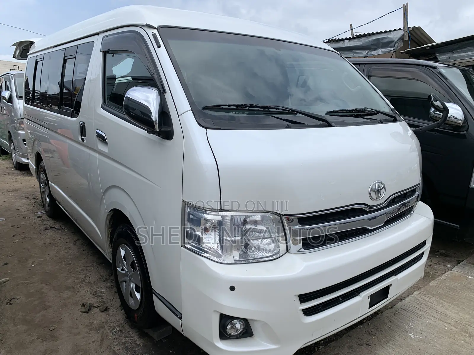 Toyota HiAce 2013 White