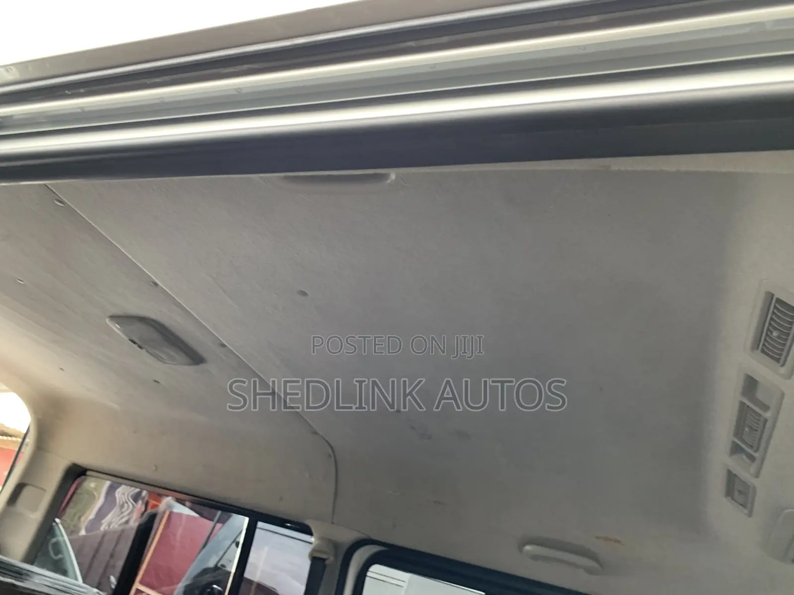 Toyota HiAce 2013 White