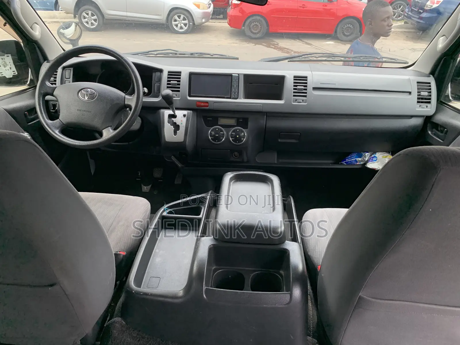 Toyota HiAce 2013 White