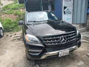 Mercedes-Benz M Class ML350 4dr SUV (3.5L 6cyl 7A) 2015 Black