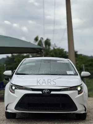 Toyota Corolla LE 2022 White