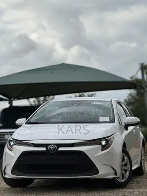 Toyota Corolla LE 2022 White