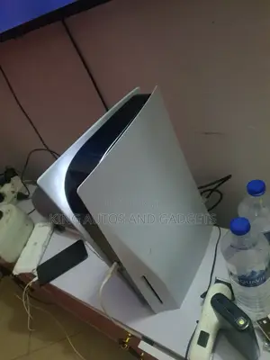 Uk Used Ps5 With Games and 1 Pad