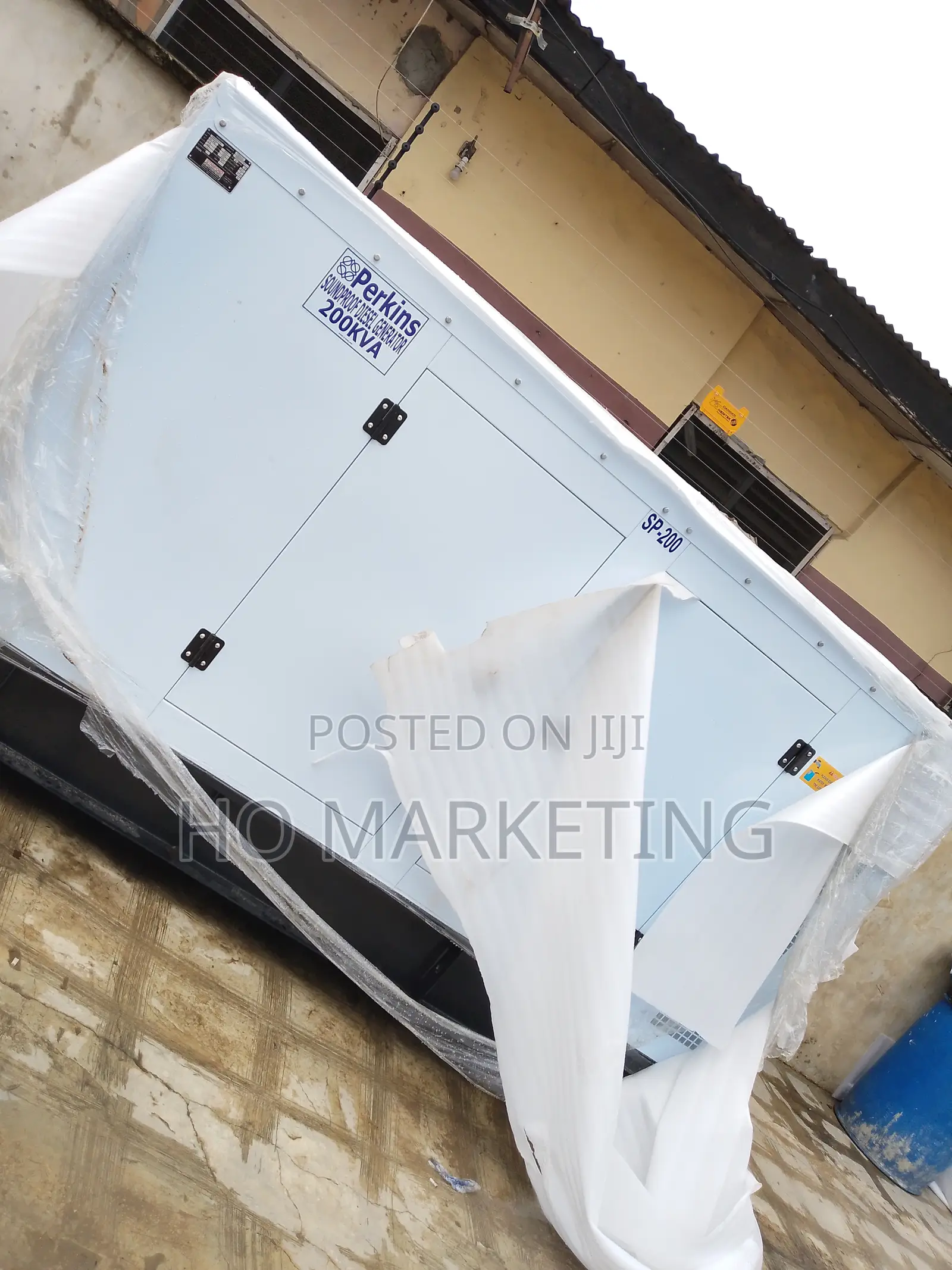 Perkins Engine 200kva Generator – Soundproof Durable