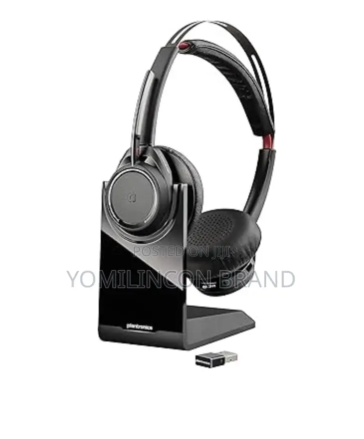 Poly Voyager Focus Uc With Charge Stand
