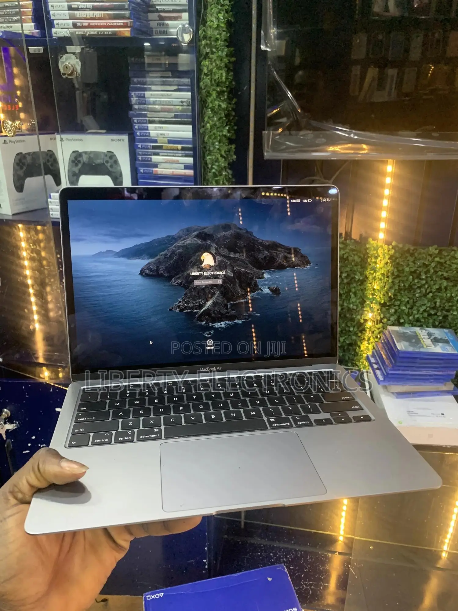Laptop Apple MacBook Air 2020 16GB Intel Core I7 SSD 512GB
