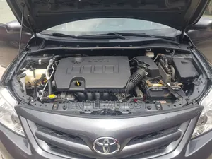 Toyota Corolla LE 4dr Sedan (1.8L 4cyl 4A) 2012 Gray