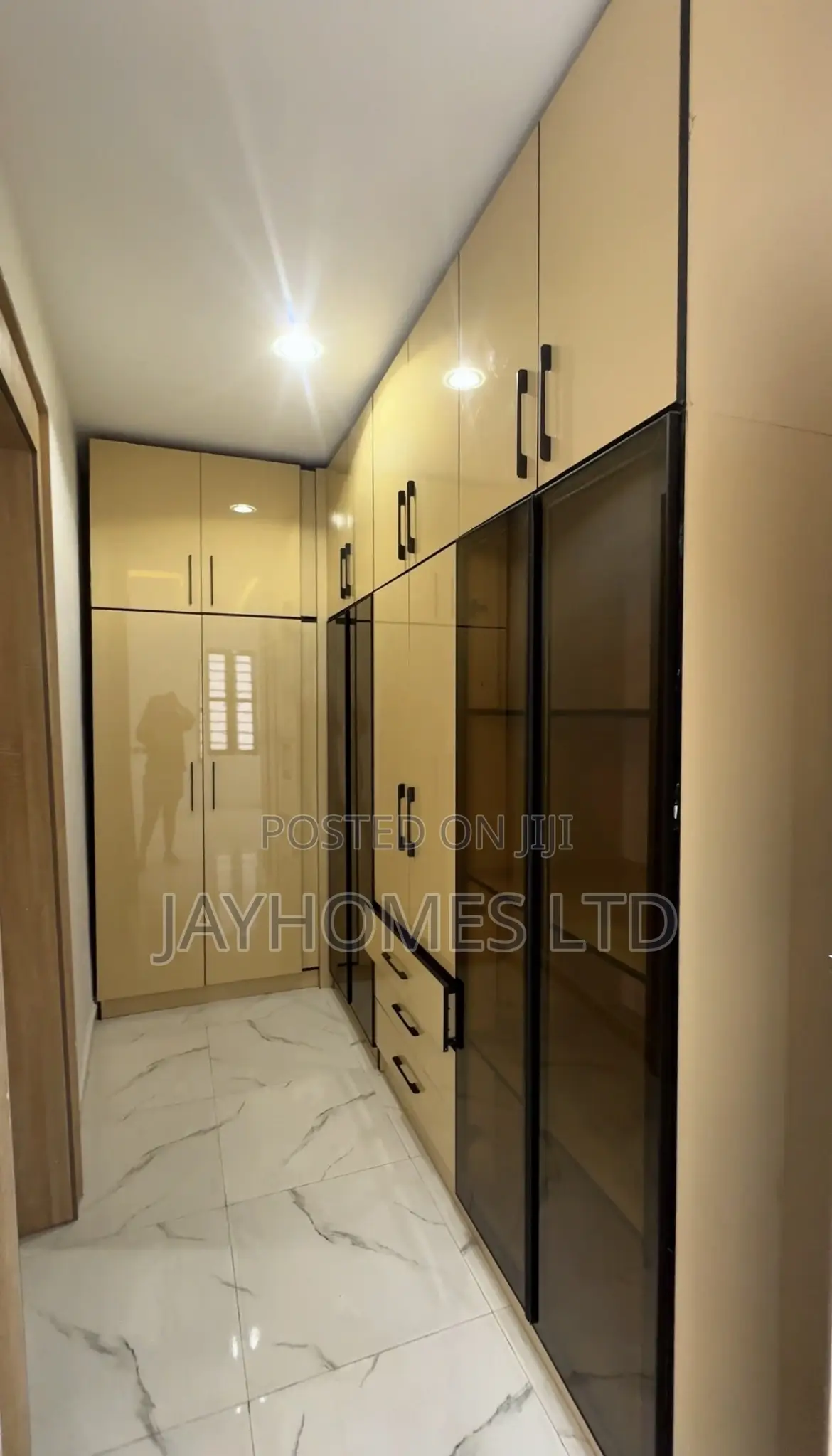 Super Luxury 5 Bedroom Duplex With Swimming Pool for Sale in Asaba