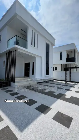 Super Luxury 5 Bedroom Duplex With Swimming Pool for Sale in Asaba
