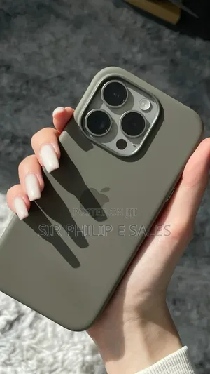 New Apple iPhone 15 Pro Max 256 GB