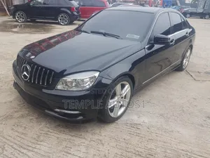 Mercedes-Benz C300 Luxury 4Matic Sedan AWD (3.0L 6cyl 7A) 2011 Black