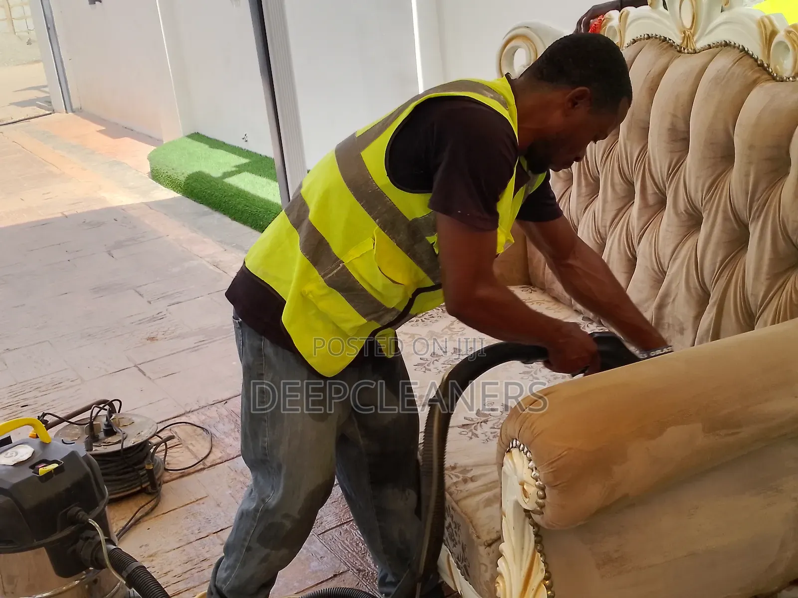 Sofa Cleaning Guru