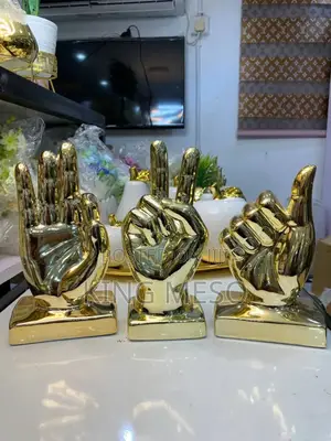 Finger Gesture Figurine !!
Spicy Figurine for Tv Console, Center