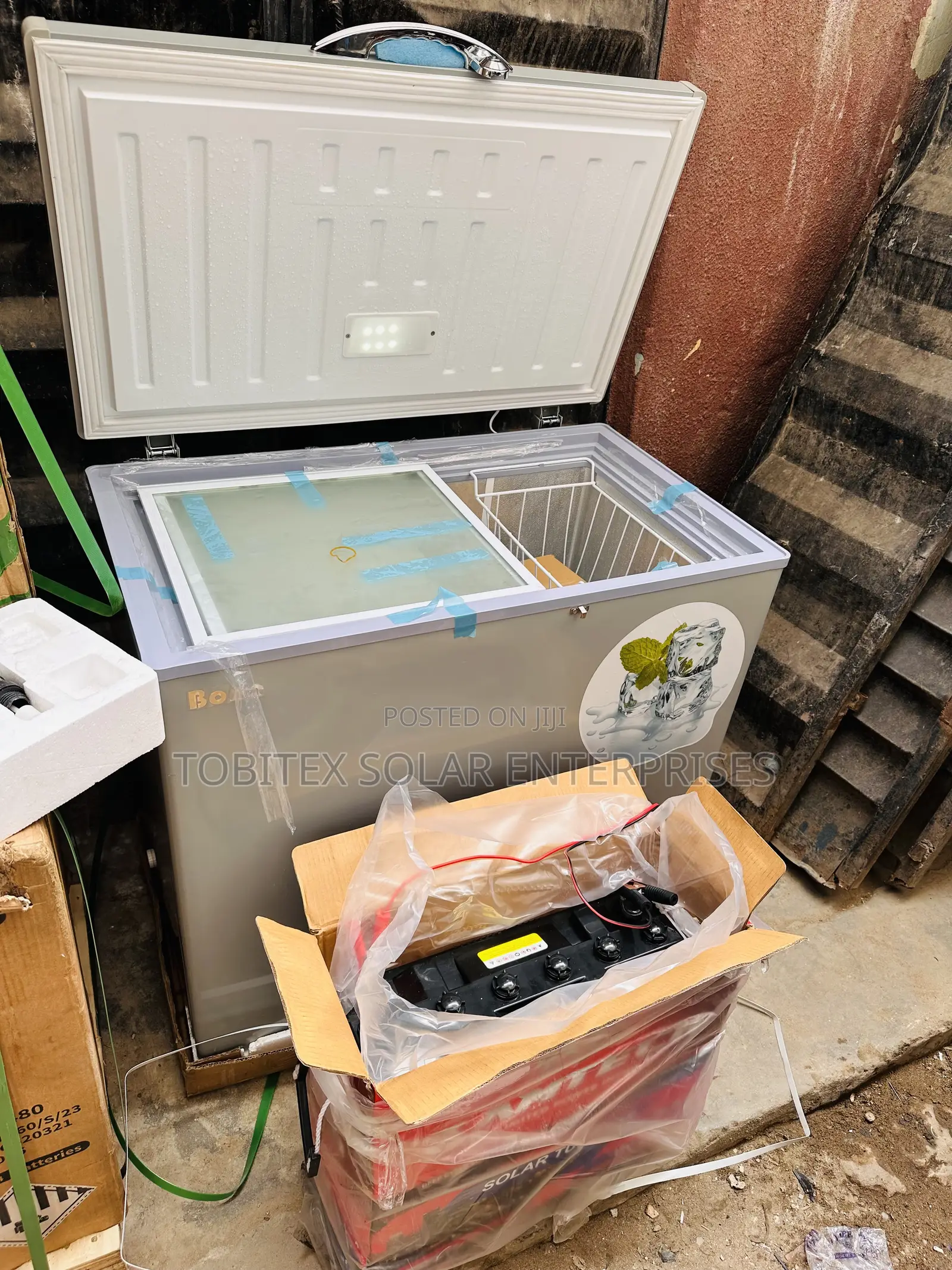 Bona Solar Freezer 218l 12/24v